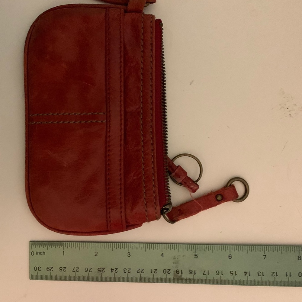 Clarks Wristlet - Picture 4 of 4